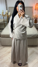 2-Delige Set van Viscoseblend met Overslag Top en Geplooide Rok