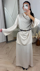 2-Piece Set met Ceintuur en Watervalhals