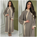 2-teiliges Set mit ärmellosem Kleid und mehrfarbigem Kleid mit Schlitz vorne