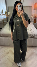 2-Delige Set van Katoen met Gouden Knopen – Korte Mouw & Wijde Broek