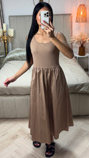 Aansluitende Midi Zomerjurk met Ribstof & Plooien