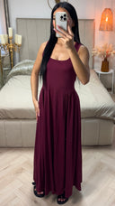 Aansluitende Mouwloze Zomerjurk met Vormende Snit