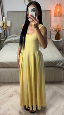 Aansluitende Mouwloze Zomerjurk met Vormende Snit