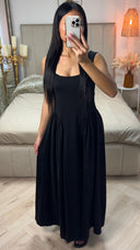 Aansluitende Mouwloze Zomerjurk met Vormende Snit