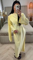 Asymmetrische Drapejurk met Cape, Broche & Ceintuur