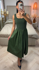 Aansluitende Midi Zomerjurk met Ribstof & Plooien