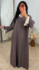 Elegante Maxi Jurk met Contrast Details