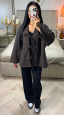 Jasje met 3 Striksluitingen & Wijde Mouwen