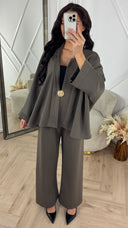 Luxe Viscose Two-Piece Set met Gouden Broche