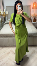 Maxi Jurk met Geplooid Detail en Knoopaccent