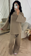 Minimal Two-Piece Set met Wijde Mouwen