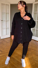 PRE ORDER Musthave Comfy 6-Button Gebreide Set WORDT 06-11 VERZONDEN