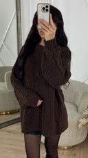 Oversized Cable Knit Sweater – Chunky & Cozy Fit
