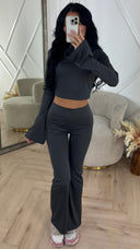 Two-Piece Stretch Set met Flared Broek & Hoge Hals