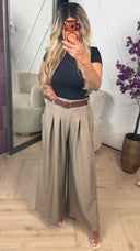 Wide Leg Pantalon met Plooien & Ceintuur