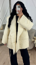 Wrap Puffer Jas met Strikdetail