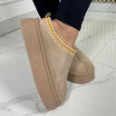 Famous Platform Taswoman UA1822 BEIGE