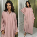 Abaya mit V-Ausschnitt und doppelter goldener Naht in der Mitte