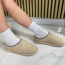 Famous Taswoman EV-80