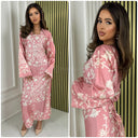 Kleid mit Blumendruck und überkreuzten Schnürsenkeln an der Taille