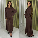 Kleid mit geometrischem goldenen Saum, Bindegürtel, weiten Ärmeln