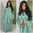 Glänzendes Kopftuchkleid Abaya mit goldenen Nähten
