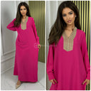 Maxikleid mit V-Ausschnitt und goldener Stickerei M5177
