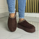 Famous 5CM Platform Taswoman Brown S320