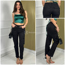 Koop vandaag nog uit de betaalbare optie van cargo flared jeans. Ontdek stijlvolle kleding voor vrouwen in Rotterdam.