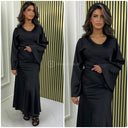 Maxikleid mit weiten Ärmeln und Bindegürtel aus Satin