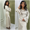 Maxikleid mit weiten Ärmeln und Bindegürtel aus Satin