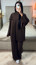 Super bequemes Set mit Schalkragen und Streifendetail in der Mitte