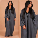 Abaya mit V-Ausschnitt und Pailletten in der Mitte