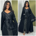 Kleid mit V-Ausschnitt und Diamant-Bindegürtel