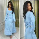 Geripptes Kleid mit weiten Ärmeln, Zickzack-Kordelzug in der Taille