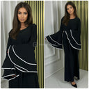 Weißes, gestreiftes Kleid mit mehrlagigen Ärmeln und Bindegürtel