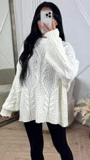 Oversized Cable Knit Sweater – Chunky & Cozy Fit