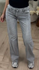 Straight Leg Jeans met Destroyed Details en Statement Achterzak HM1576-6