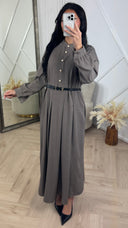 Abaya Maxi Jurk met Plooien en Gouden Knopen