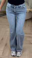 Straight Leg Jeans met Destroyed Details en Statement Achterzak HM1576-2