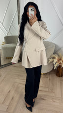 Luxe Oversized Blazer met Achterknoopdetail