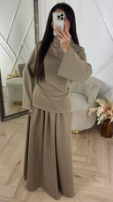 Luxe Rok Set met Hoge Hals en Taillelint