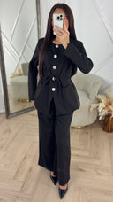 Luxe Two-Piece Set met Gouden Knopen & Ceintuur