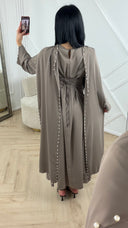 Maxi Jurk met Cape-Effect en Parel Details