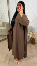 Maxi Jurk met Cape-Effect en Parel Details