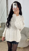 Oversized Cable Knit Sweater – Chunky & Cozy Fit