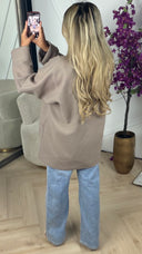 Oversized Trenchcoat met Knoopdetails