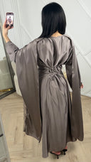 Satijnen Abaya Jurk met Kantdetail en Cape Overslag