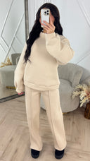 Thick Jogging Set Seam Detail