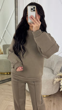 Thick Jogging Set Seam Detail